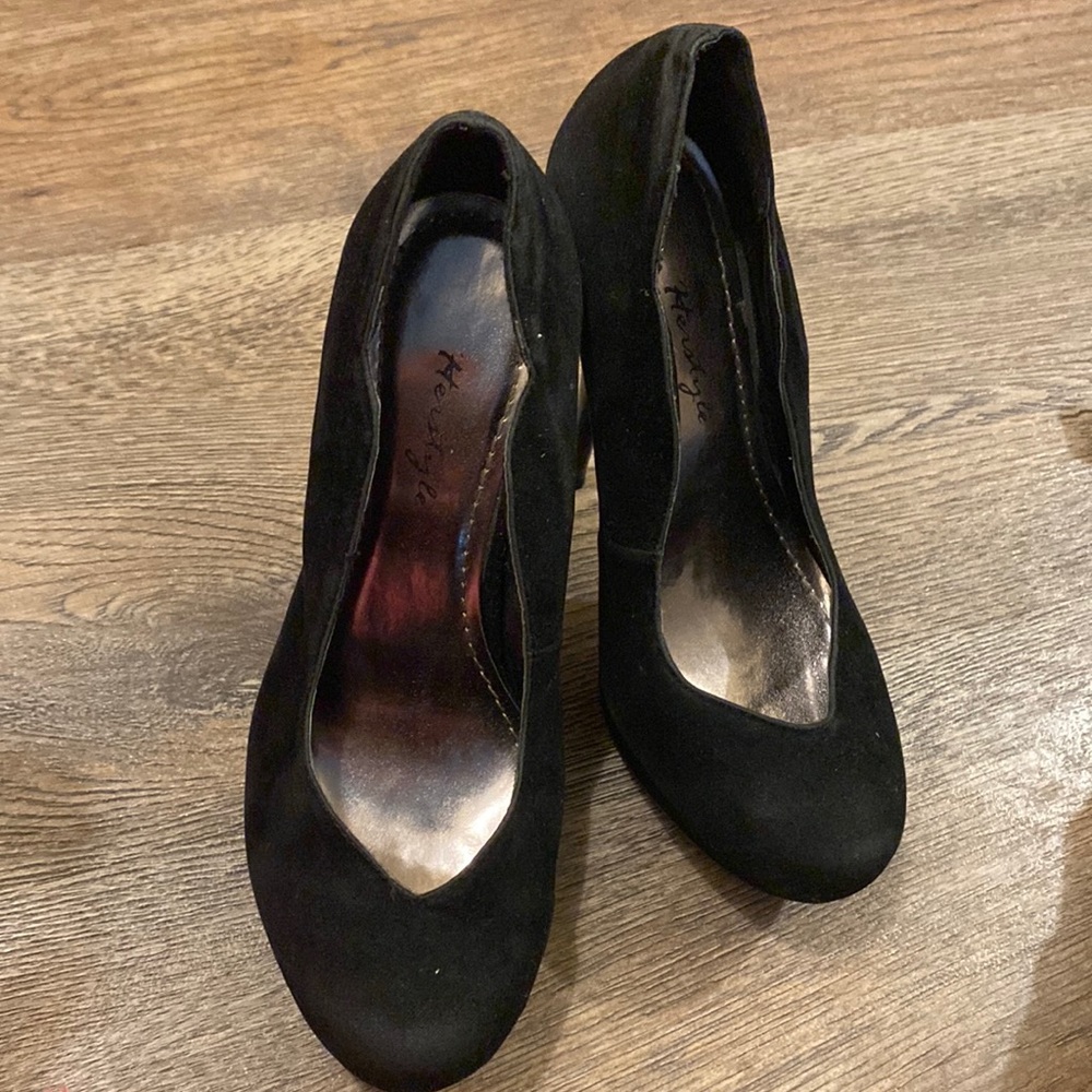 Black shoe